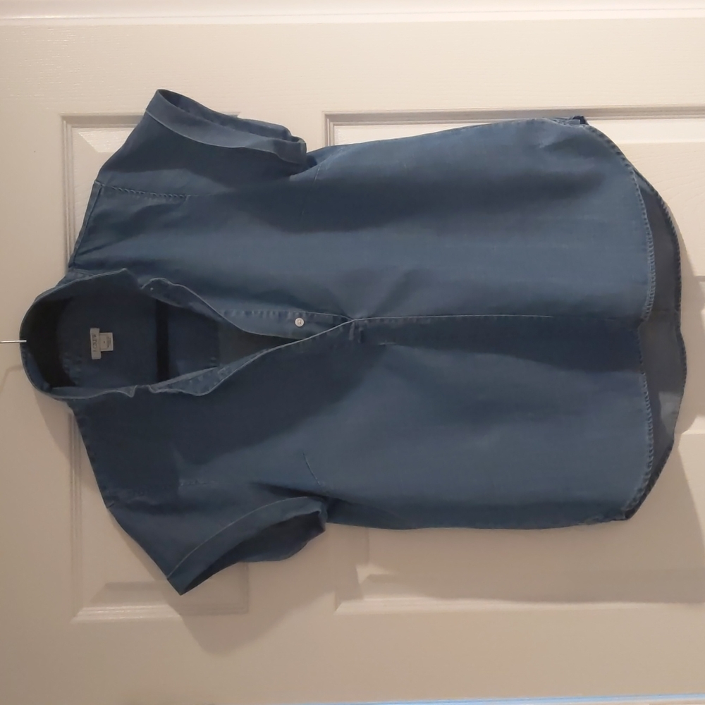 Super Cute Short Sleeve Chambray Top